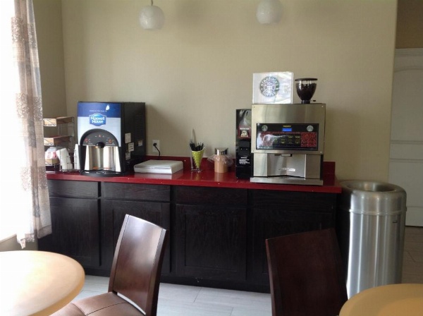 Executive Inn and Suites Jefferson image 11